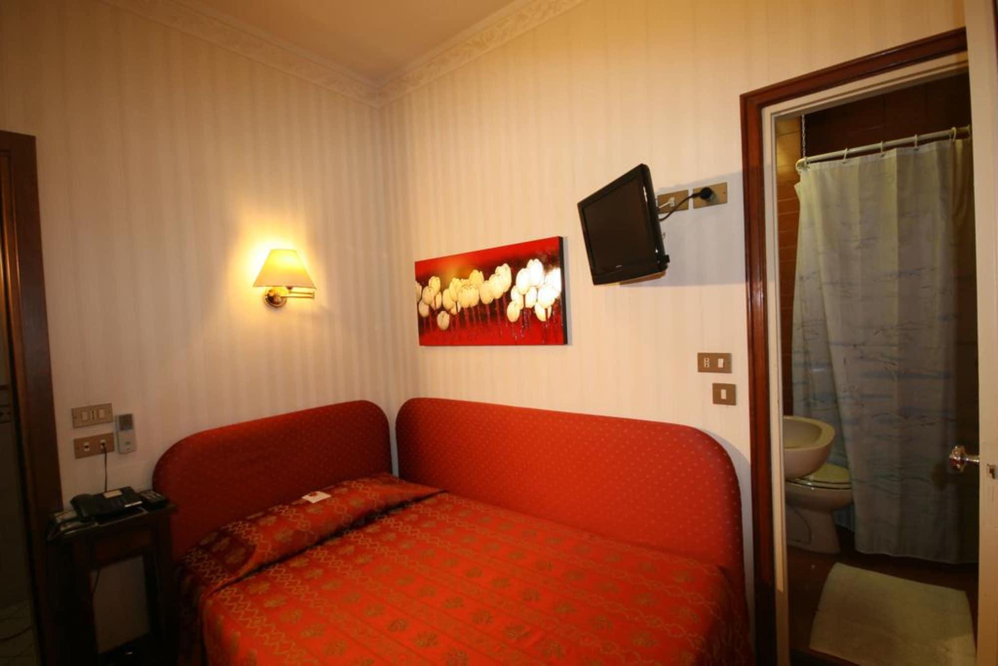 Hotel Italia City Center Mantova Exterior photo